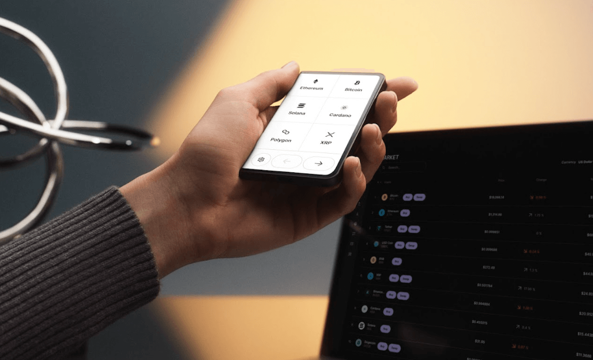 Ledger Starts Shipping its New Ledger Stax Hardware Wallet