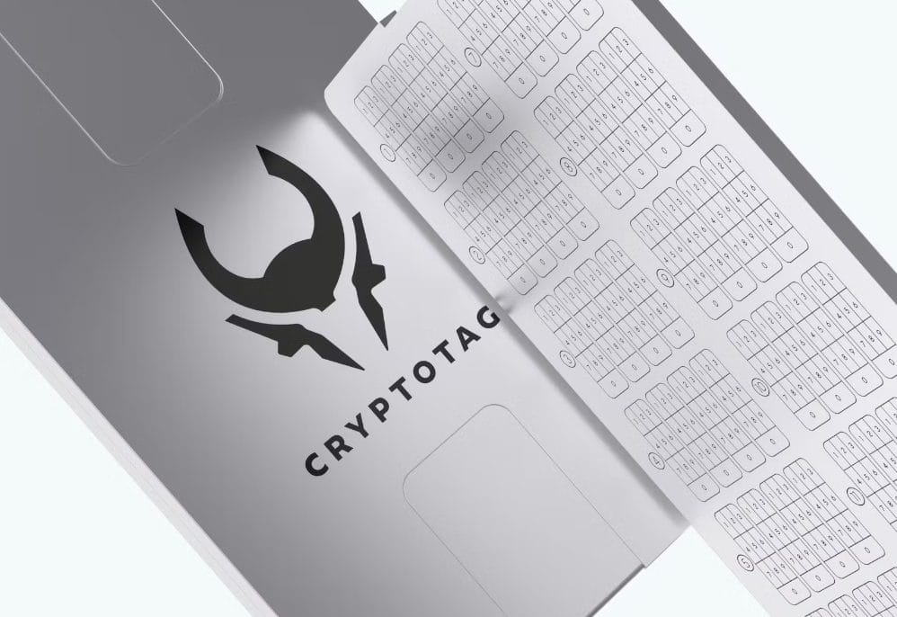 CryptoTag Titanyum plakalarda anahtarınızı güvenle saklayın