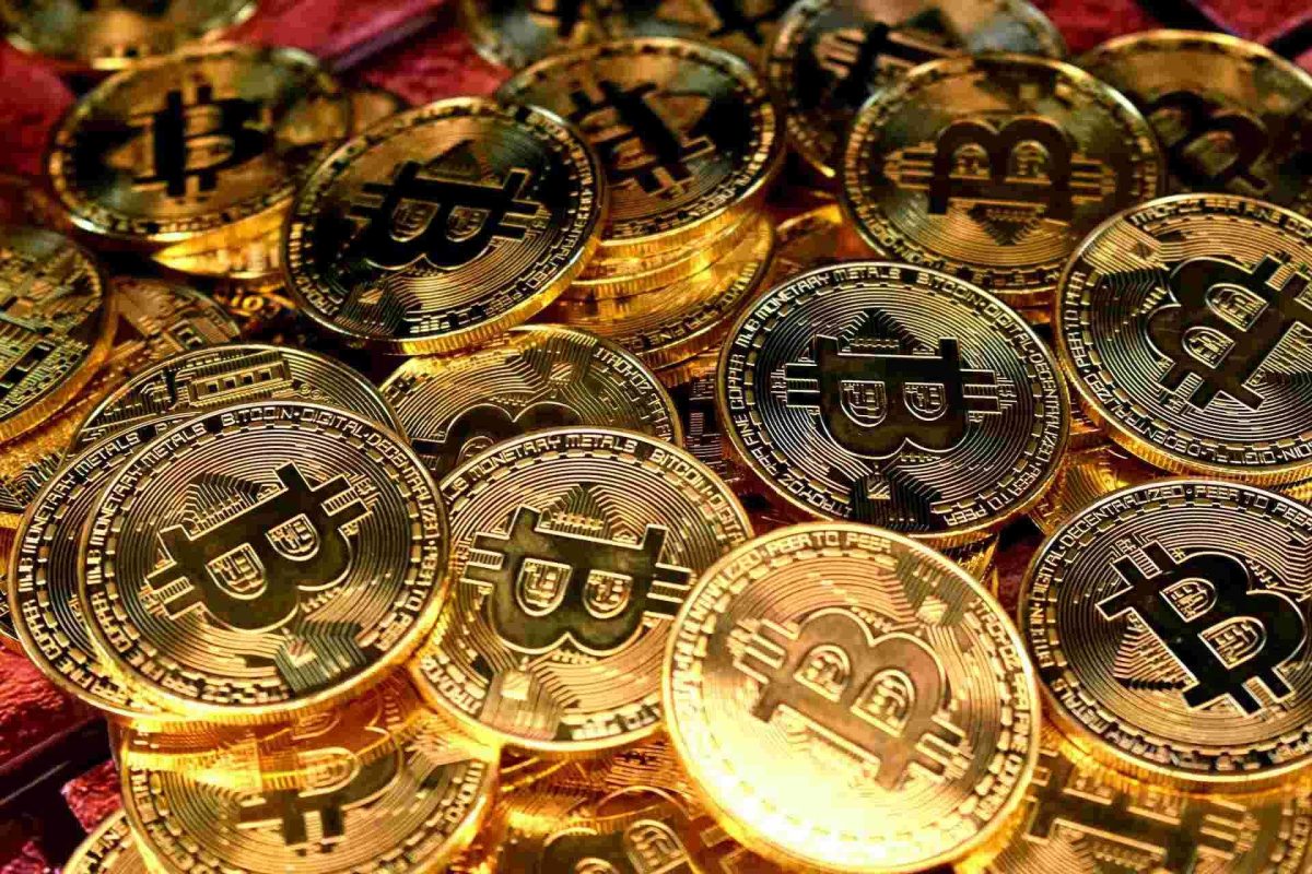 ビットコイン、ゴールド硬貨