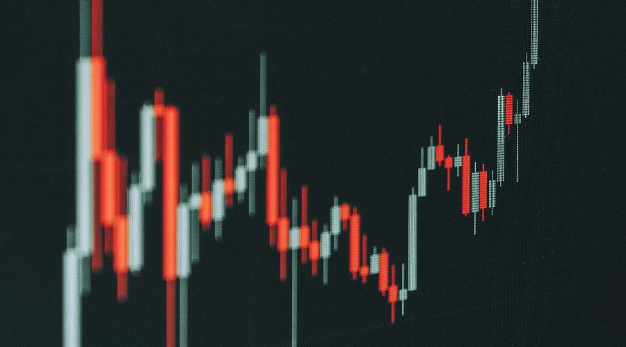 Bitcoin: ¿Septiembre, Mes de Caídas? Análisis Revela Patrones Clave y Proyecciones Sorprendentes