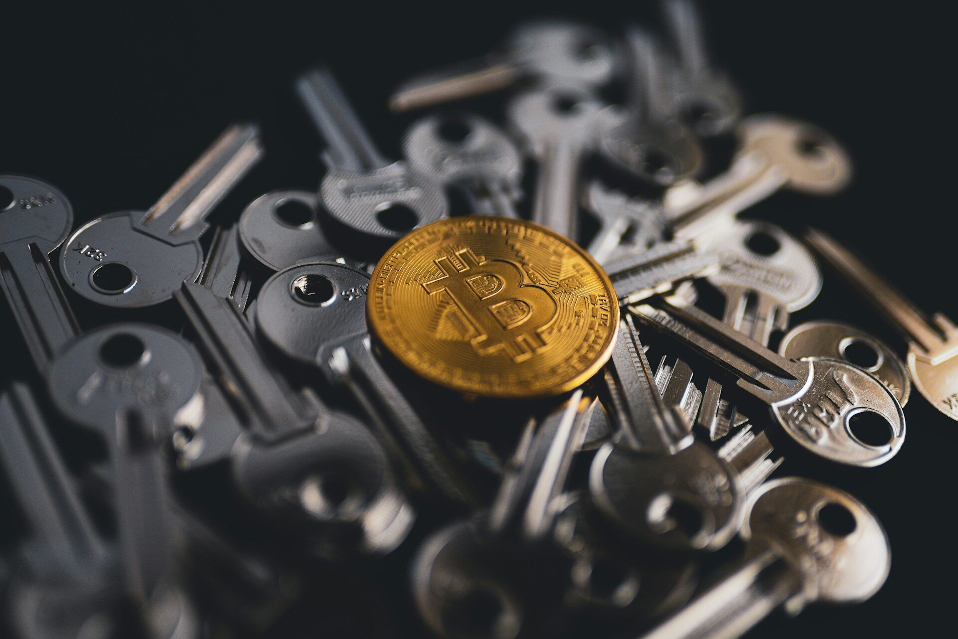 Bitcoin Cae en Picada: ¿Pánico o la Tormenta Perfecta para un Repunte?